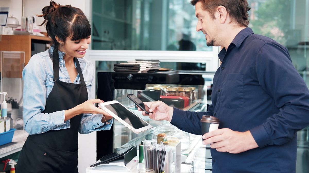 Obliba okamžitých plateb roste, podnikatelé díky nim mohou ušetřit